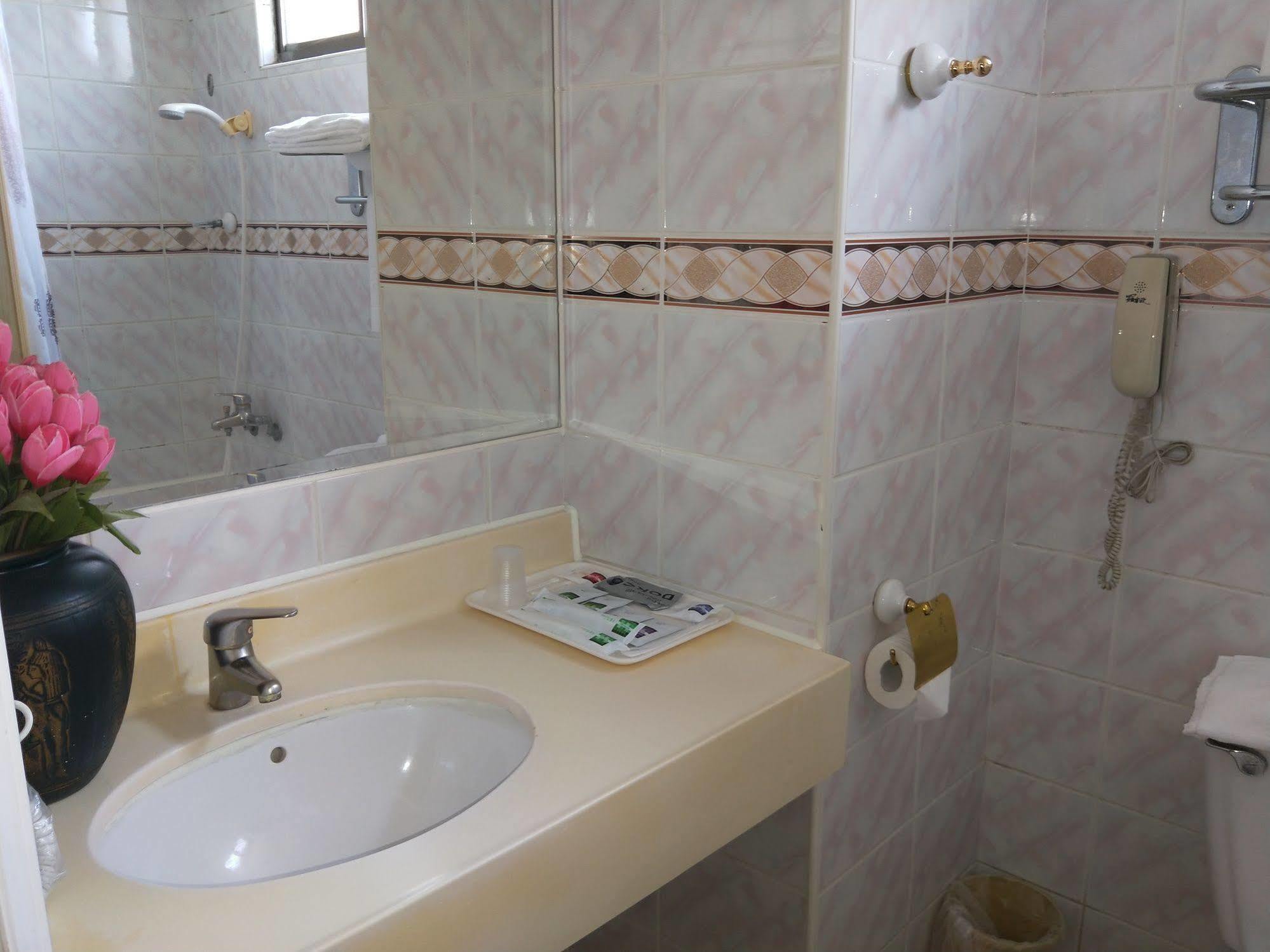 Berkeley Business Hotel Zhongzheng Hsinchu Luaran gambar