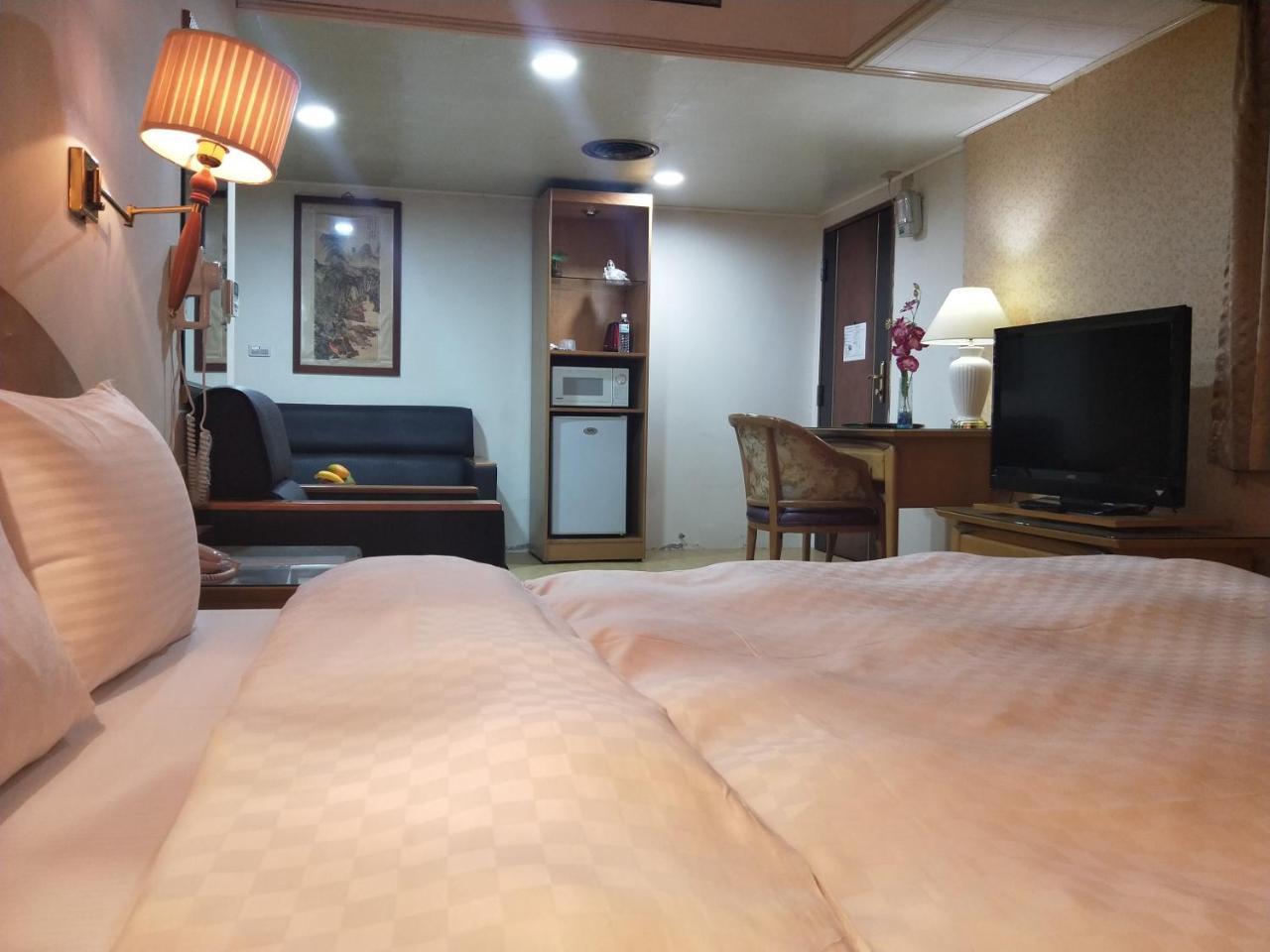 Berkeley Business Hotel Zhongzheng Hsinchu Luaran gambar